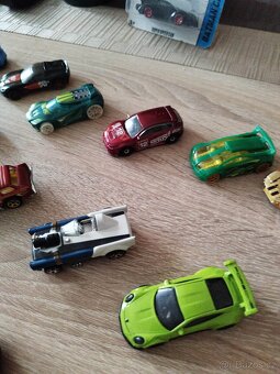 Hot wheels autíčka 36 ks - 6