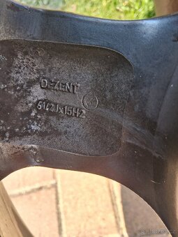 Zanovne Pneu a diski.  185/65 r. 15.. - 6