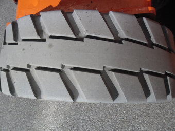 Kloubová pracovní plošina JLG E450AJ - 6