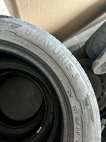 215/55R17 Barum - 6