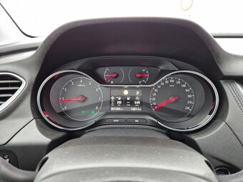 Grandland X 1,2i,96kw,1majitel,ČR,41000km,nehavarován - 6