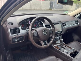 VW Touareg 3.0 TDI / Vzduch /Tažné 3.5t /Webasto / Servis VW - 6