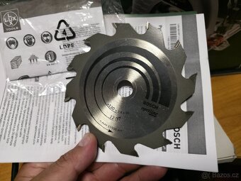 BOSCH Okružní pila PKS 40 + 2 kotouče - 6