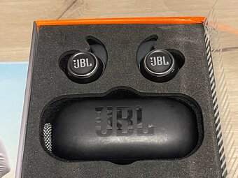 JBL Reflect Mini NC – zánovní bezdrátová sluchátka - 6