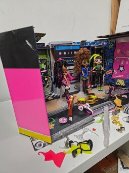 Surprise MGA L.O.L. Surprise O.M.G. Remix Super Surprise 3 - 6