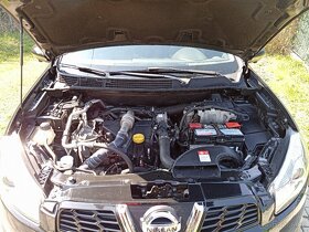 Nissan Qashqai    SUV - 6