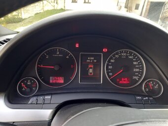 Audi A4 B7 3.0 TDI S-Line - 6