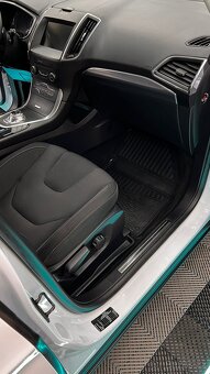 Ford S-MAX 2.0 Ecoblue 147KW 4x4 7  míst - 6