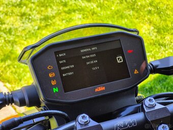 KTM DUKE 890R - 6