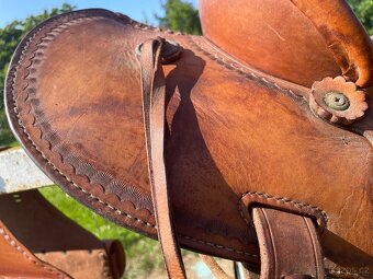 Westernové sedlo zakázková výroba. Šité na ČT klisnu. - 6