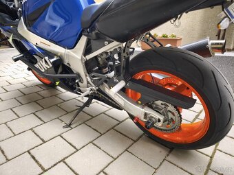 Suzuki GSX-R 600 - 6