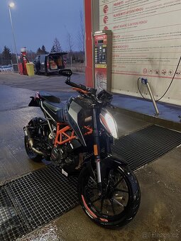 KTM Duke 125 rv2022 - 6