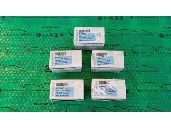 šroub vzpěry dveří korby Škoda Felicia Pick Up N98951501 - 6
