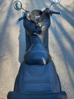 Suzuki Burgman 400 - 6