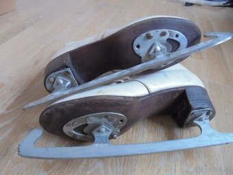 dámské kožené brusle na led vel. 38-39 - 6