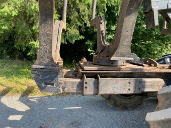 Vyvážecí souprava JOHN DEERE 1210E - 6