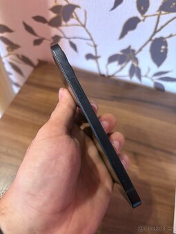 Apple iPhone 12, black - 6