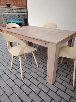 Nový jídelní set, stůl dekor dřevo, židle žluté - 6