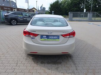Hyundai Elantra 1.6i 97kW KLIMA ČR - 6