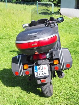 Kawasaki GTR 1000 - 6