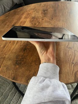 Apple iPad 10.9"; 10 gen.; WiFi 64GB - Silver - Výborný sta - 6