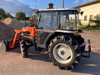 Malotraktor Kubota GL 29 s kabinou a čelním nakladačem - 6