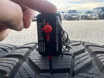 Zimní pneu Hankook Winter iCept 225/40 R19 - 6