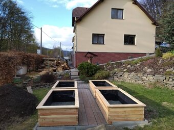 Modřínové masivní vyvýšené záhony - 6