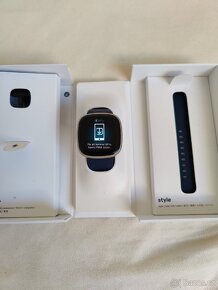 Chytré hodinky Fitbit Versa 3 - 6