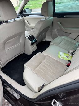 AUDI Q7 s vynikajícím motorem 4.2TDI panorama nova stk . Mot - 6