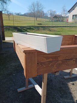Dřevěný truhlík - 6