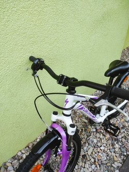 Značkové dětské kolo SPECIALIZED 20" (bílá/fialová) - 6