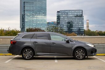 Toyota Avensis Combi 2.0 D-4D S S Business - 6