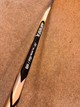 BRANKÁŘSKÁ HOKEJKA BAUER HYPERLITE vel. 25" - 6