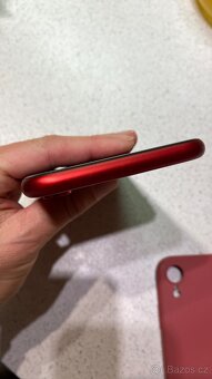Prodám červený iPhone XR 128GB - 6