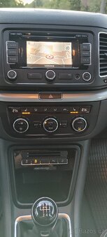 Volkswagen Sharan 4motion bixenony kůže navi - 6