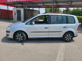 VW Touran 1.9 TDI, 77kw, nová STK,model 2009. - 6