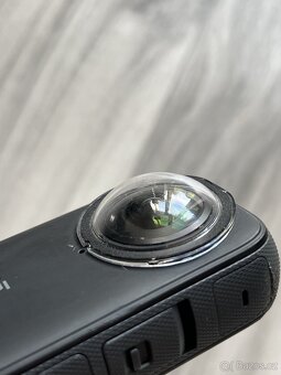 Akční kamera Insta360 X3 - 6