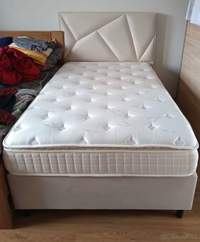 Nová čalouněná postel MOON - 6