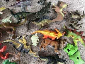 Figurky dinosaurů a zvířátek - 6