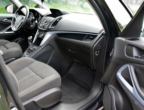 Opel Zafira Tourer 1.6 CDTi, 88kW, 7/2015, 5 míst - 6