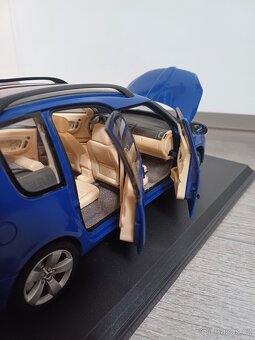 Abrex Škoda roomster 1:18 Blue - 6