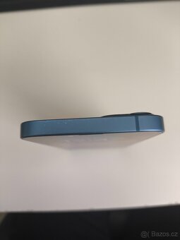 Apple iPhone 13 128GB Blue, pěkný stav, 72% baterie - 6