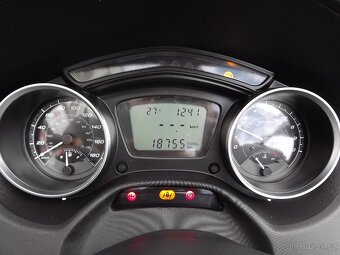 Piaggio MP3 300 Sport - 6