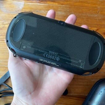 Sony Playstation PS Vita OLED 1100 - 6
