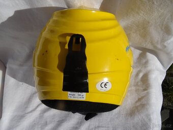 Dětská lyžařská přilba , velikost 48. - 6