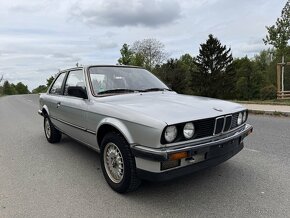 BMW E30 325e - coupe - 6