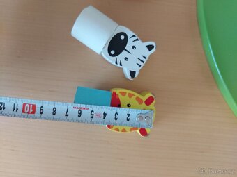 Dřevěná houpačka a vkládačka současně - 6