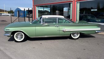 1960 Chevrolet Impala Sportcoupe - 6