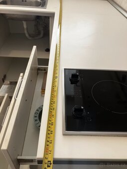Prodám kuchyňský kout včetně spotřebičů - 6